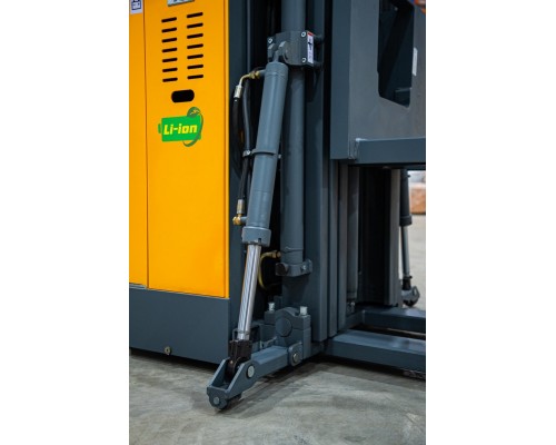 Штабелер самоходный 1,5 т 6,5 м TOR CDD15C Li-ion с кабиной 24/300 В/Ач